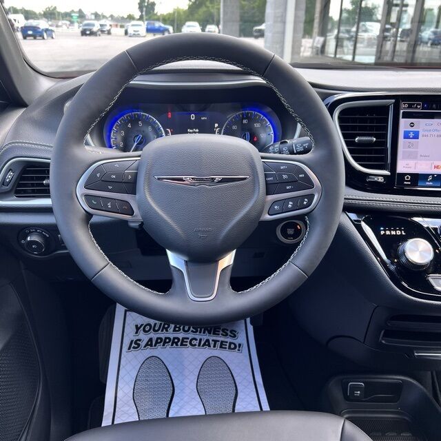 2026 Chrysler Pacifica Select Herrin IL