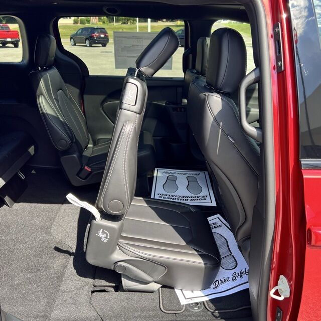 2026 Chrysler Pacifica Select Herrin IL