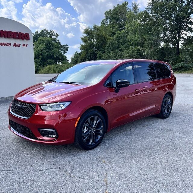 2026 Chrysler Pacifica Select Herrin IL