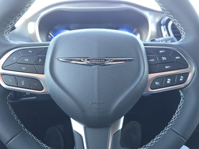 2026 Chrysler Pacifica Select Watertown SD