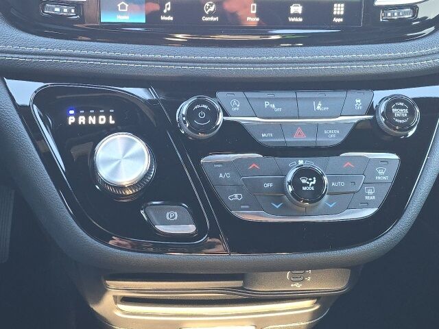 2026 Chrysler Pacifica Select Watertown SD