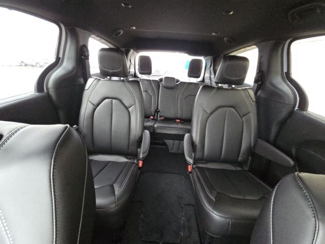 2026 Chrysler Pacifica Select Watertown SD