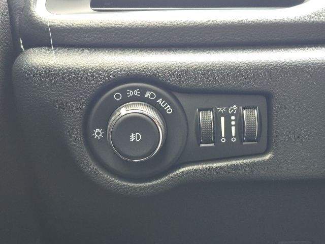 2026 Chrysler Pacifica Select Watertown SD