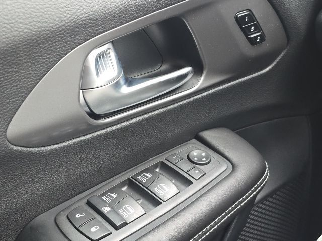 2026 Chrysler Pacifica Select Watertown SD