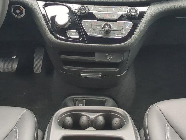 2026 Chrysler Pacifica Select Winder GA