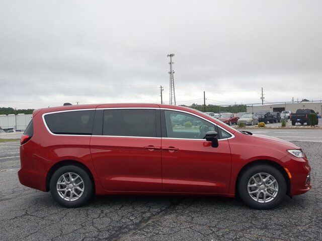 2026 Chrysler Pacifica Select Winder GA