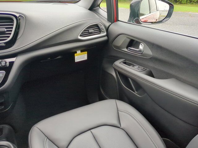 2026 Chrysler Pacifica Select Winder GA