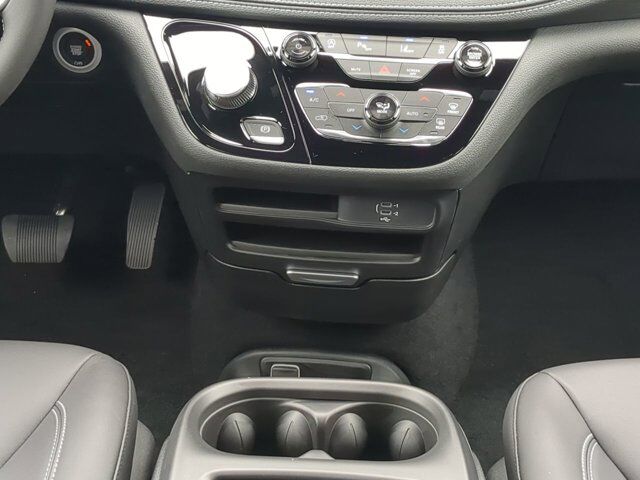 2026 Chrysler Pacifica Select Winder GA