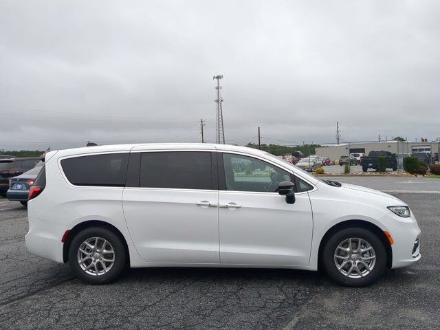 2026 Chrysler Pacifica Select Winder GA