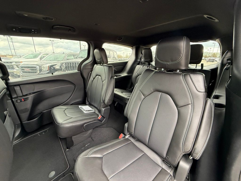 2026 Chrysler Voyager LX Crestwood KY