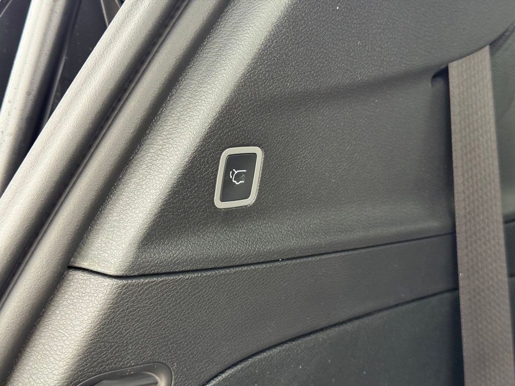 2026 Chrysler Voyager LX Crestwood KY