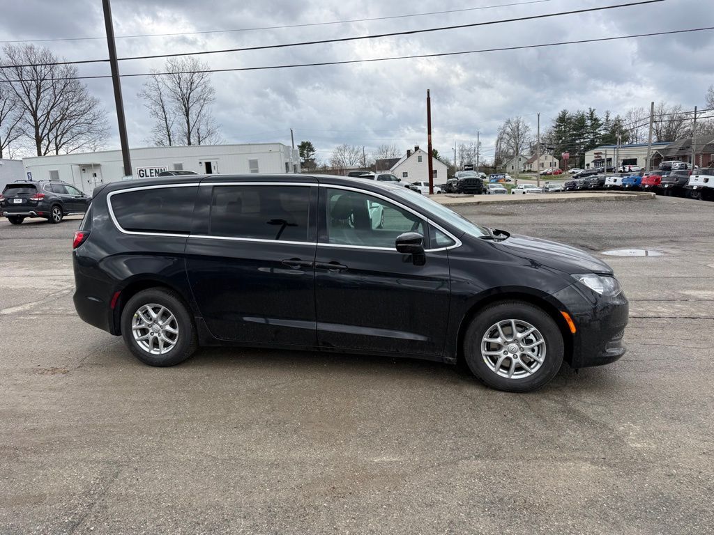 2026 Chrysler Voyager LX Crestwood KY