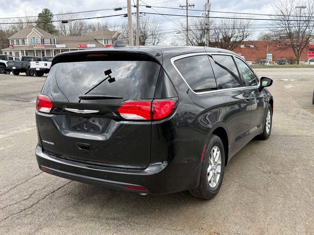 2026 Chrysler Voyager LX Crestwood KY