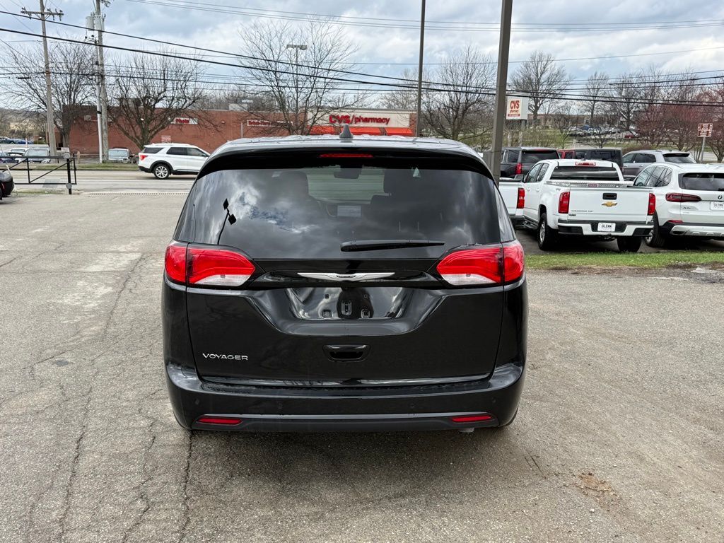 2026 Chrysler Voyager LX Crestwood KY