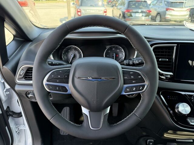 2026 Chrysler Voyager LX Crestwood KY