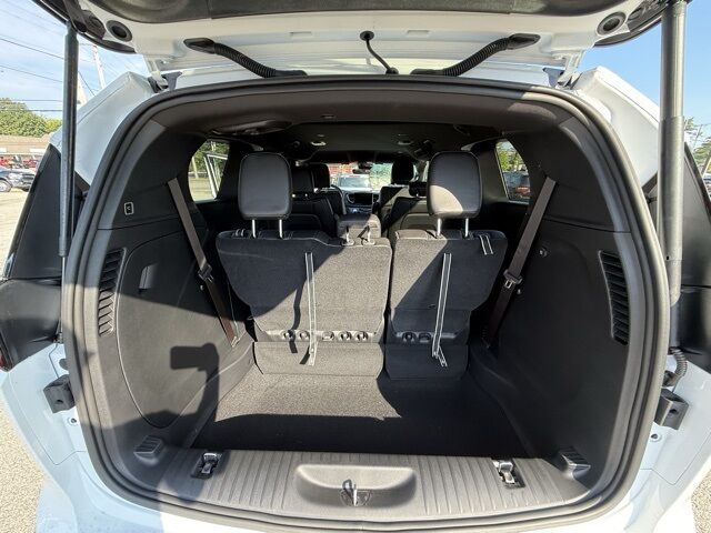 2026 Chrysler Voyager LX Crestwood KY