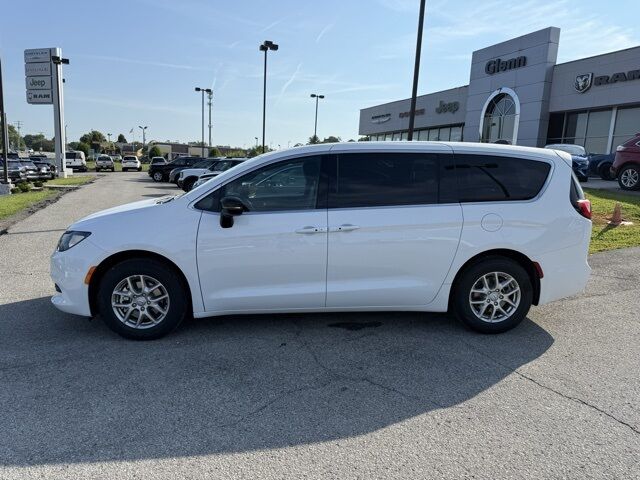 2026 Chrysler Voyager LX Crestwood KY