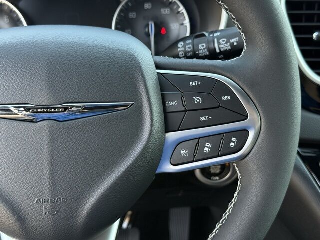 2026 Chrysler Voyager LX Crestwood KY