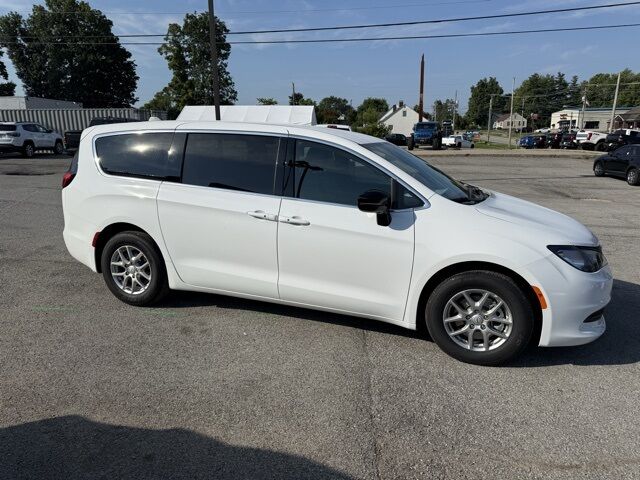 2026 Chrysler Voyager LX Crestwood KY