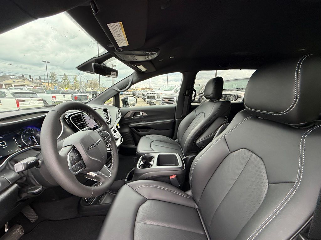 2026 Chrysler Voyager LX Crestwood KY