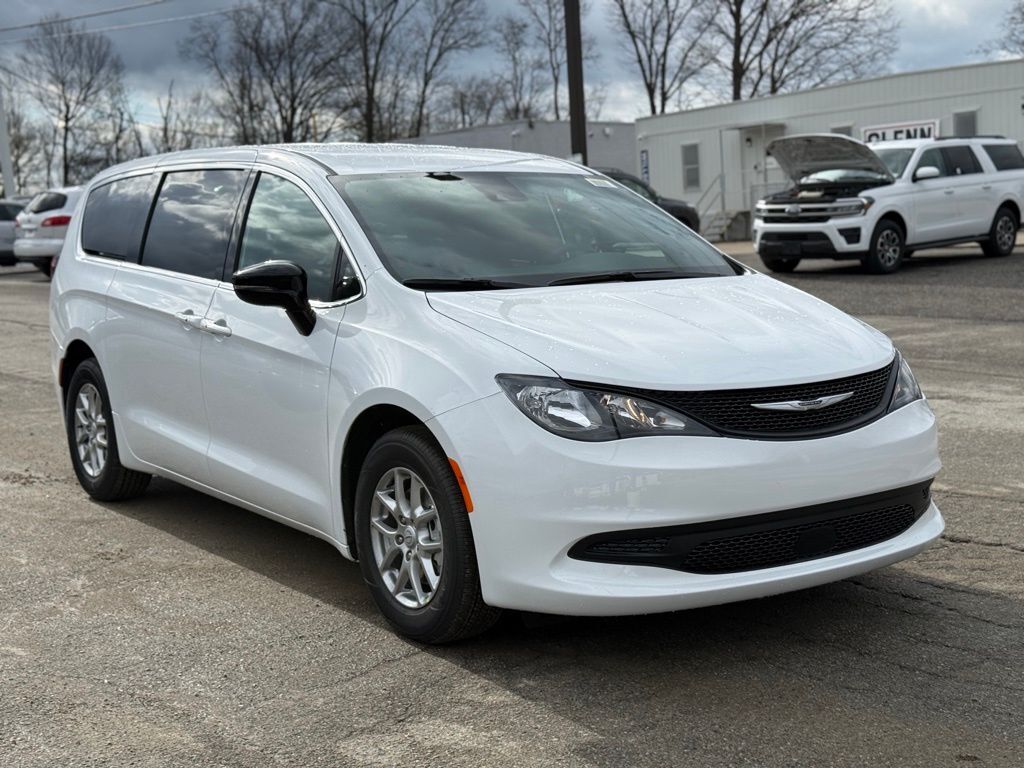 2026 Chrysler Voyager LX Crestwood KY