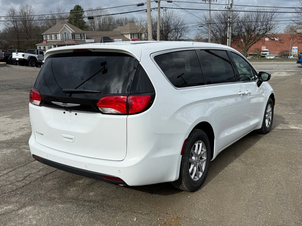 2026 Chrysler Voyager LX Crestwood KY