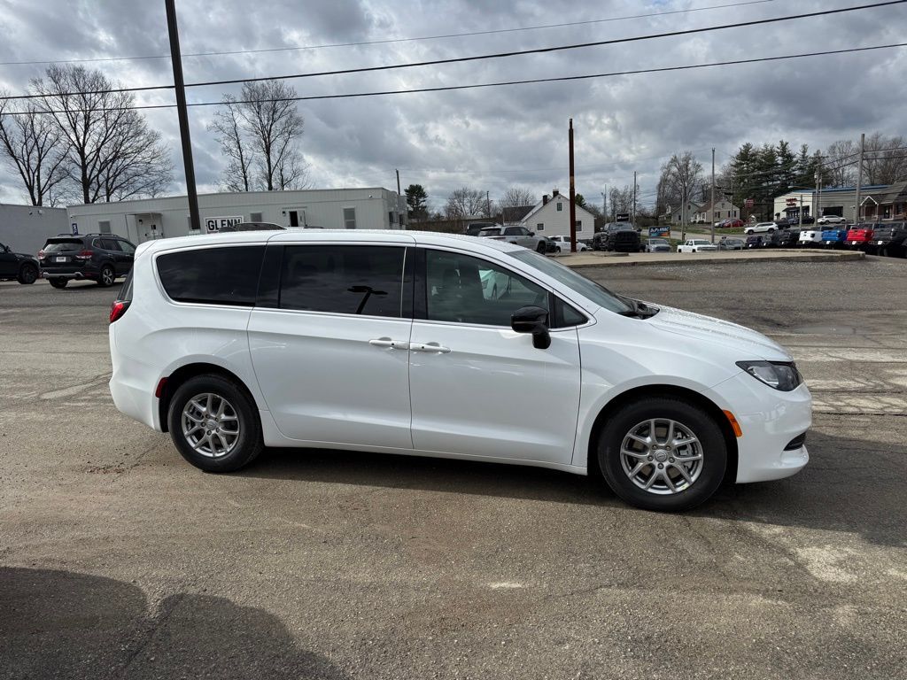 2026 Chrysler Voyager LX Crestwood KY