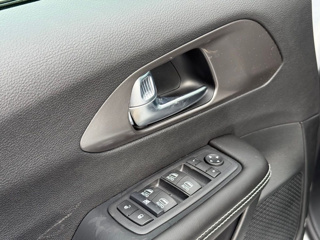 2026 Chrysler Voyager LX Crestwood KY