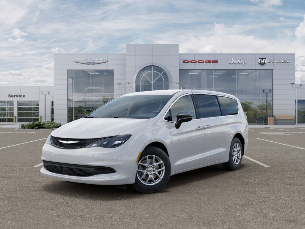 2026 Chrysler Voyager LX