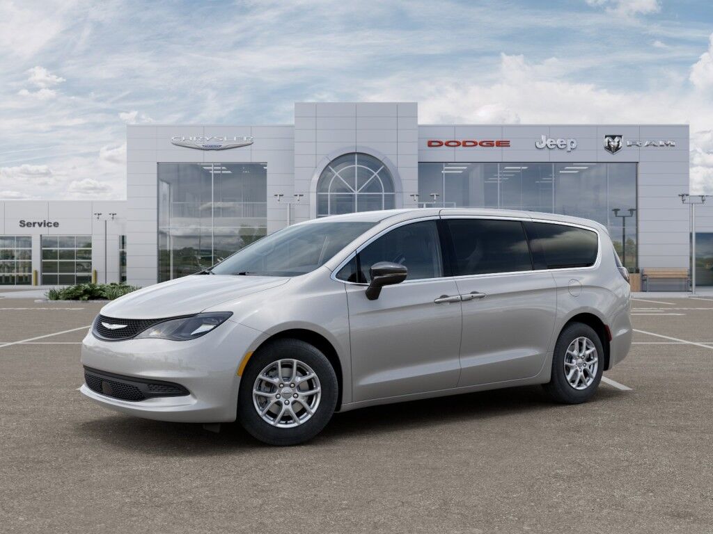 2026 Chrysler Voyager LX