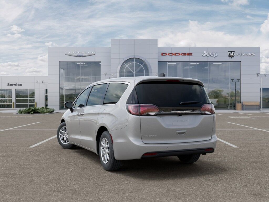 2026 Chrysler Voyager LX