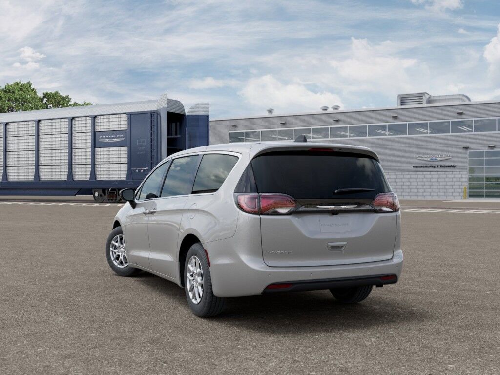 2026 Chrysler Voyager LX