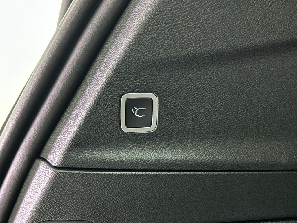 2026 Chrysler Voyager LX Portland OR