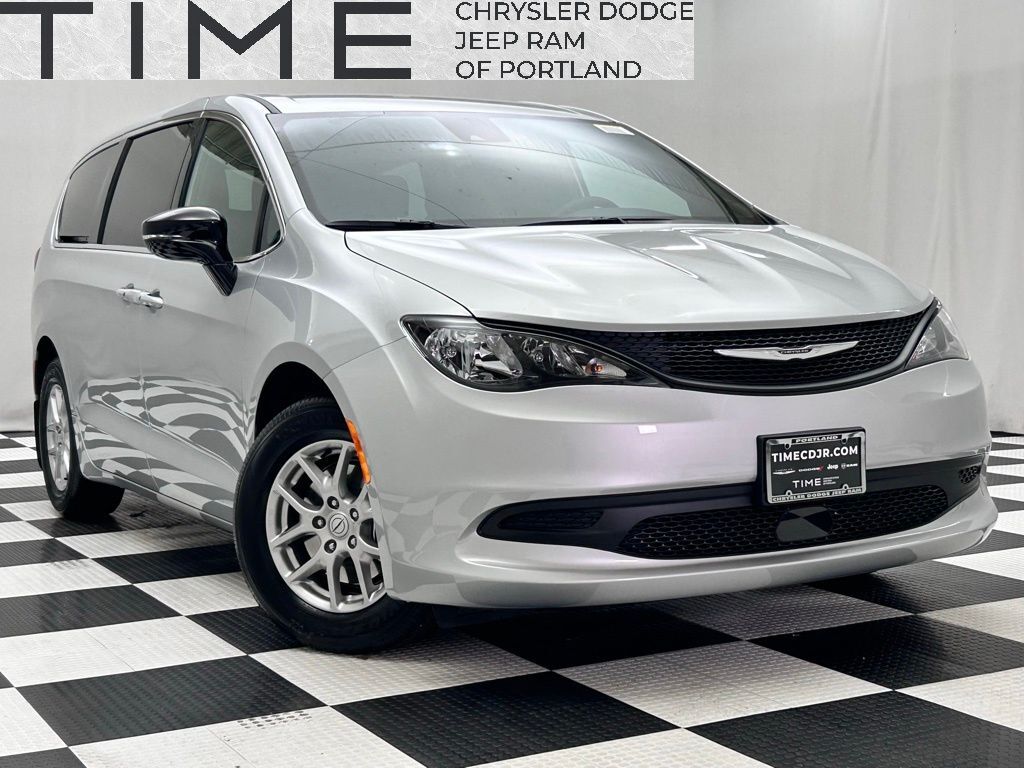 2026 Chrysler Voyager LX