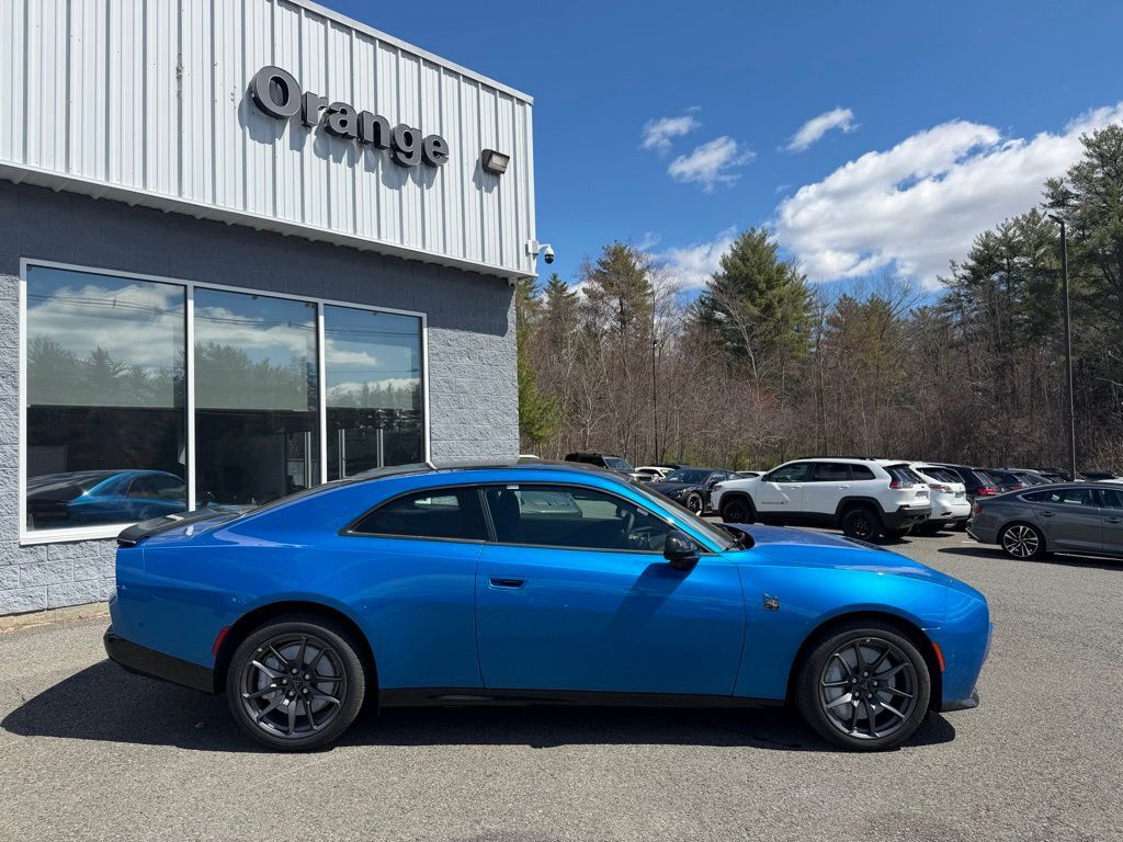 2026 Dodge Charger SCAT PACK PLUS 2-DOOR AWD Orange MA