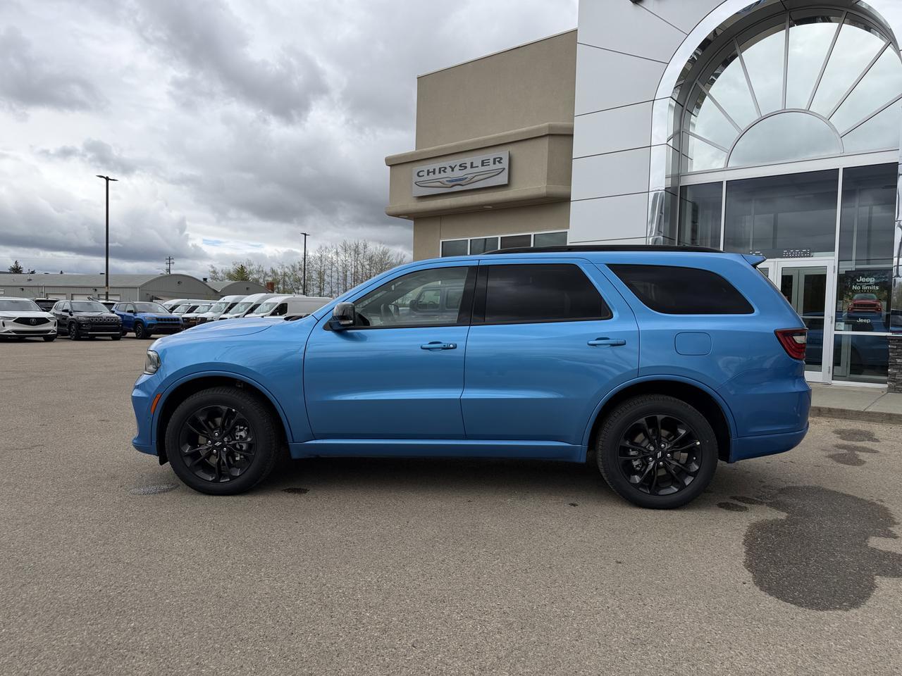 2026 Dodge Durango GT Plus AWD | B5 Blue | V6 | 3rd Row Seating | Leather | NAV | Sunroof | Power Liftgate Redwater AB