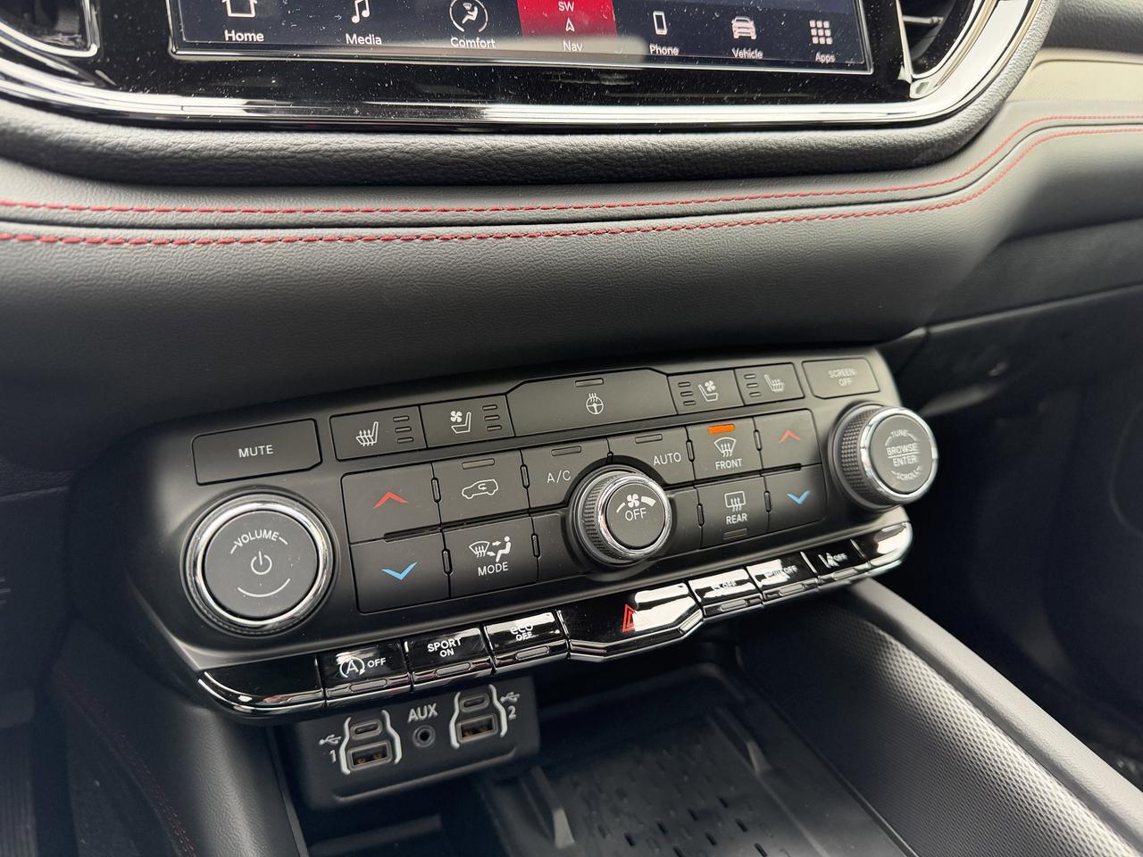 2026 Dodge Durango GT Plus AWD | B5 Blue | V6 | 3rd Row Seating | Leather | NAV | Sunroof | Power Liftgate Redwater AB