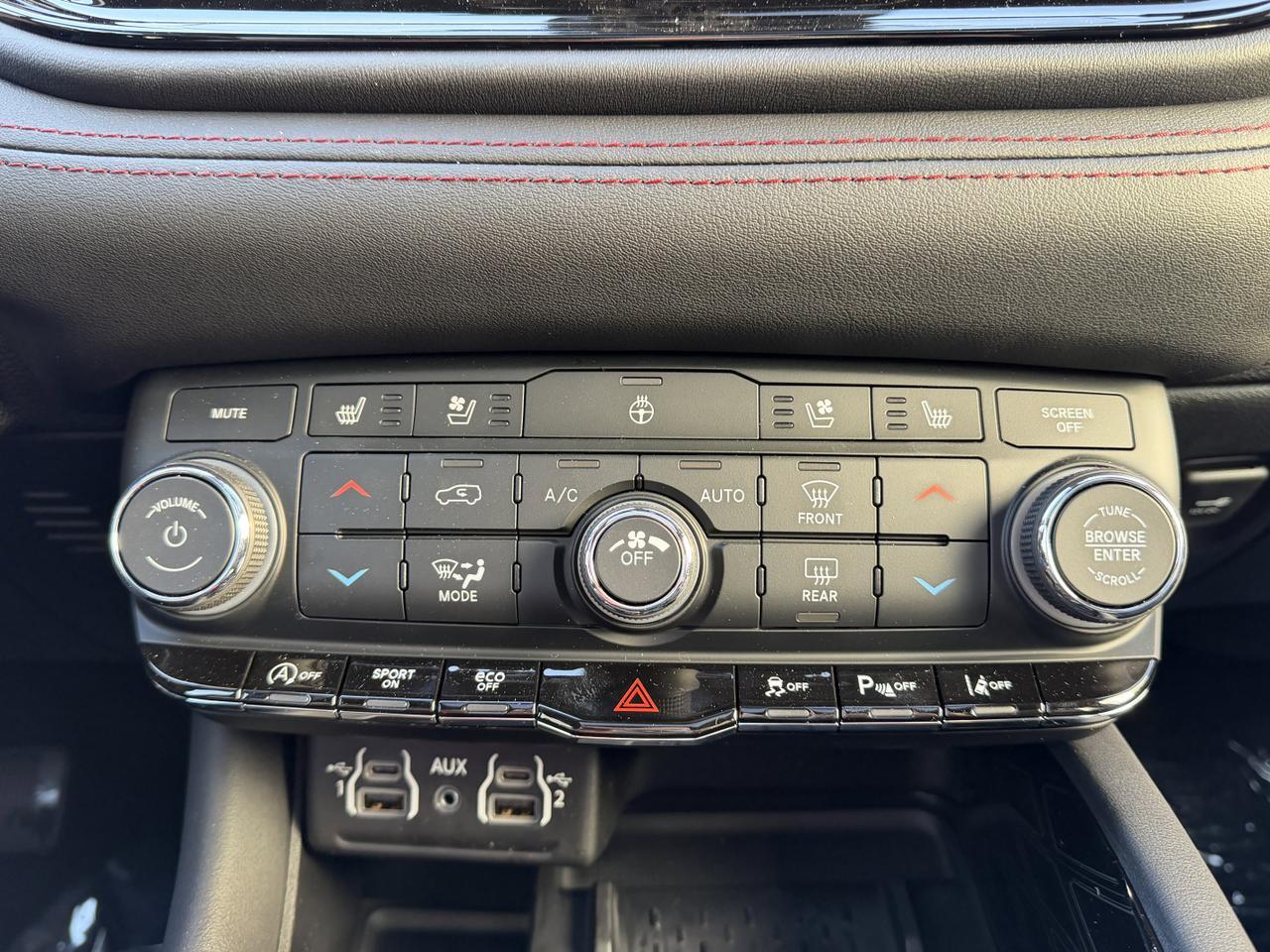 2026 Dodge Durango GT Plus AWD | V6 | Blacktop Redline SRT | 6 Passenger | Backup Camera | Heated Vented Seats Redwater AB