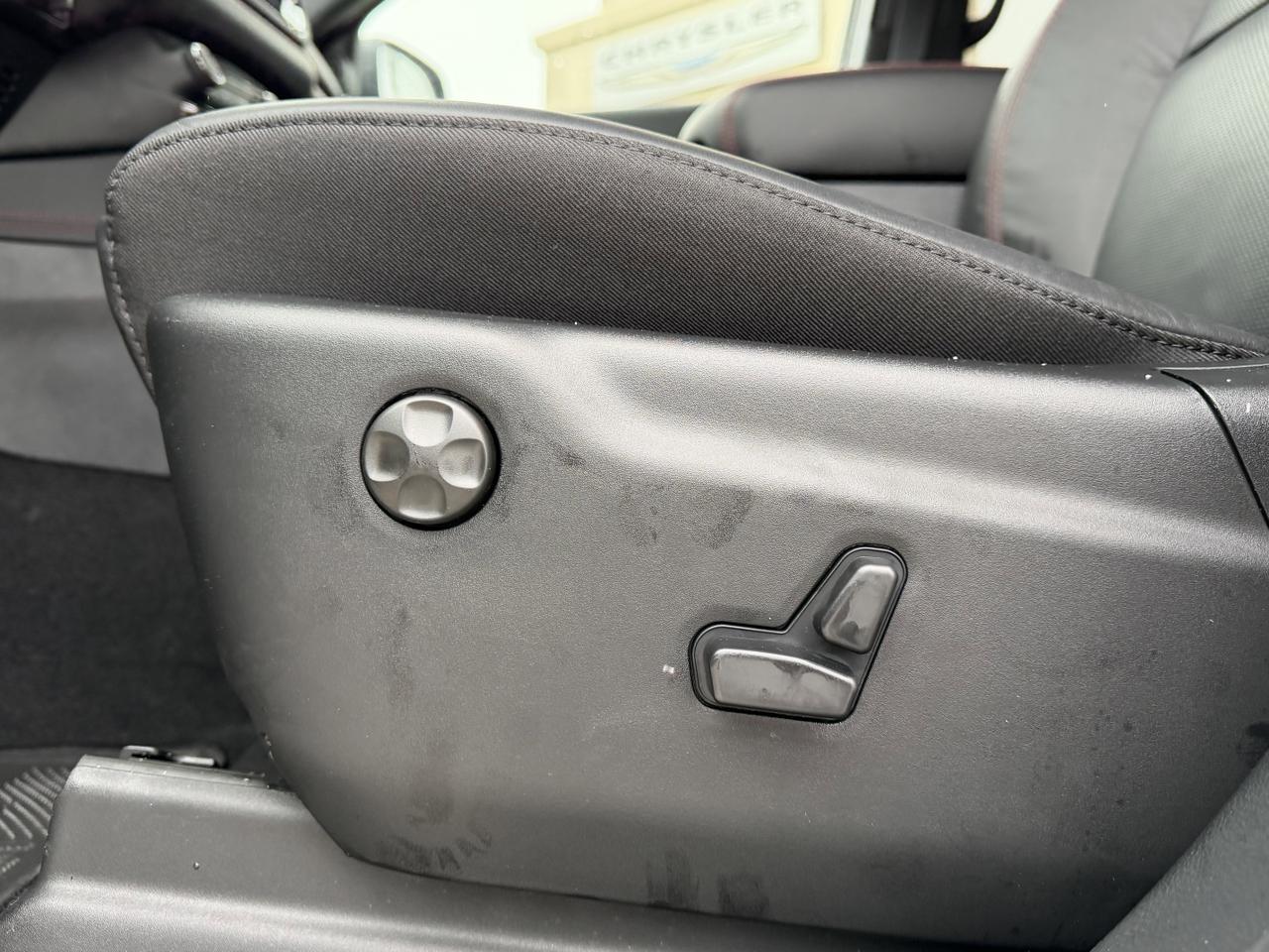 2026 Dodge Durango GT Plus AWD | V6 | Leather | Sunroof | NAV | Heated Vented Seats | Power Liftgate | 7 Passenger Redwater AB