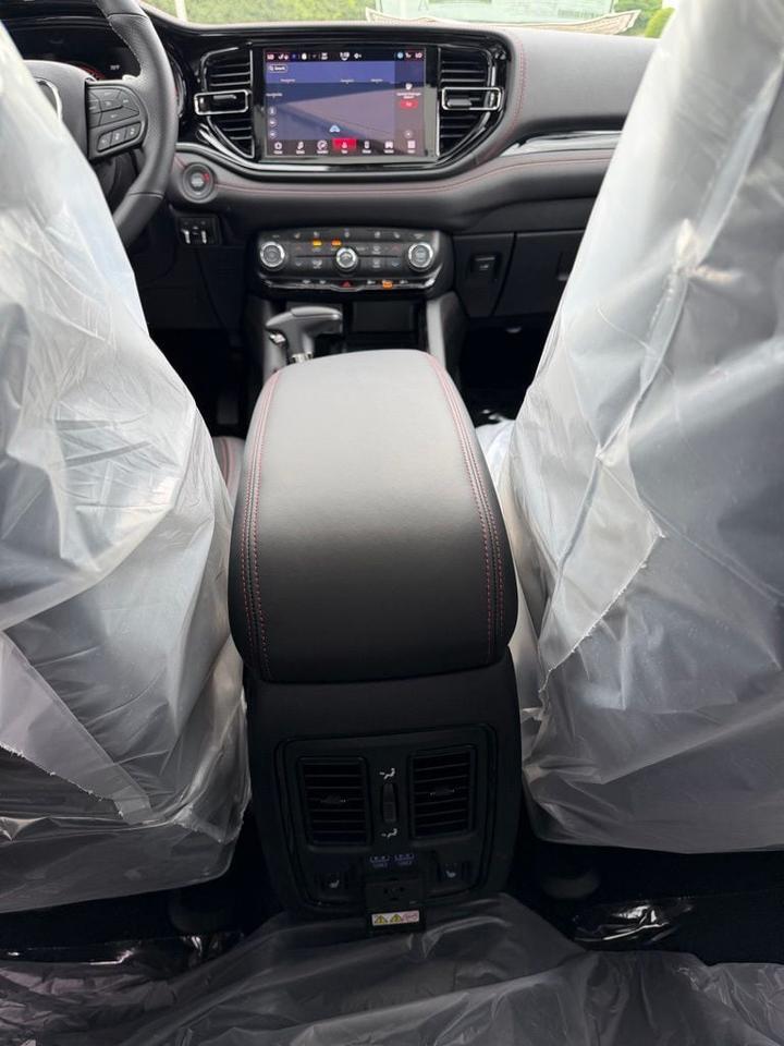 2026 Dodge Durango GT Premium Hemi V8 Orange MA