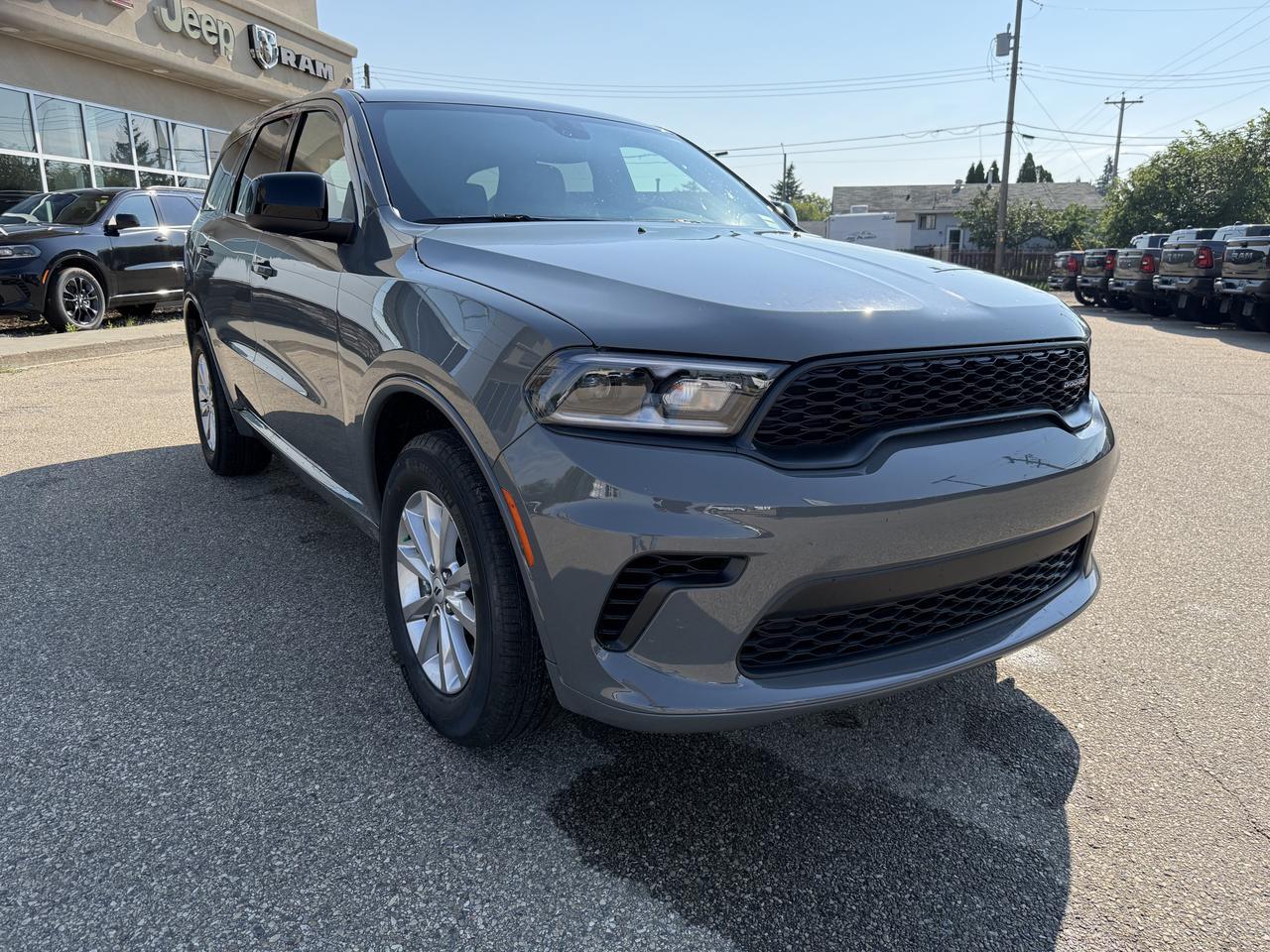 2026 Dodge Durango SXT AWD SUV | Low KMs | V6 Pentastar | Destroyer Grey | Heated Front Seats | Power Liftgate Redwater AB