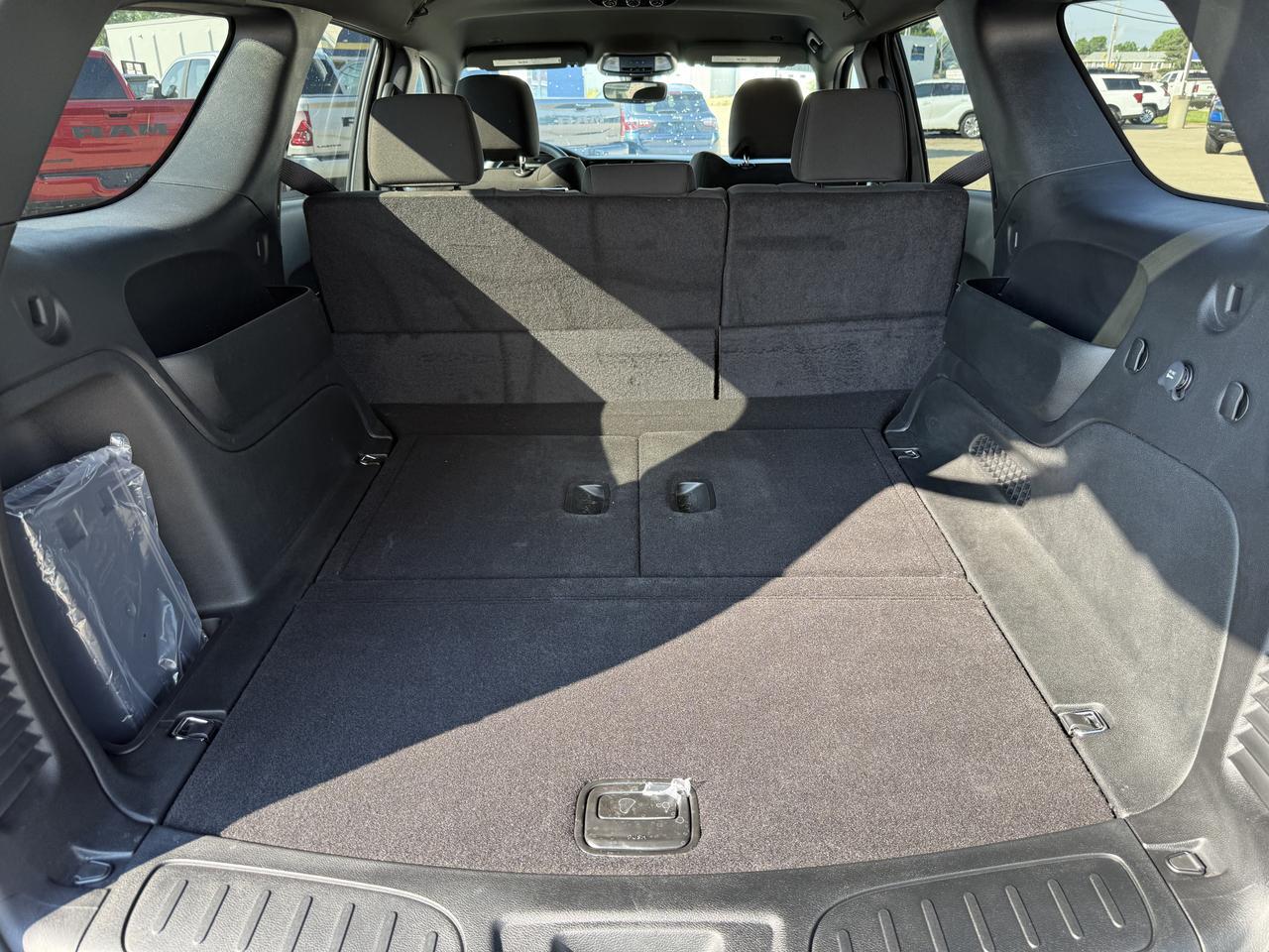 2026 Dodge Durango SXT AWD SUV | Low KMs | V6 Pentastar | Destroyer Grey | Heated Front Seats | Power Liftgate Redwater AB