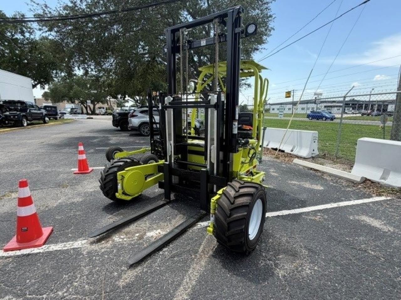2026 Donkey Donkey D15-4K &ldquo;4K Series&rdquo; 4,000lbs Capacity Truck Mounted Forklift