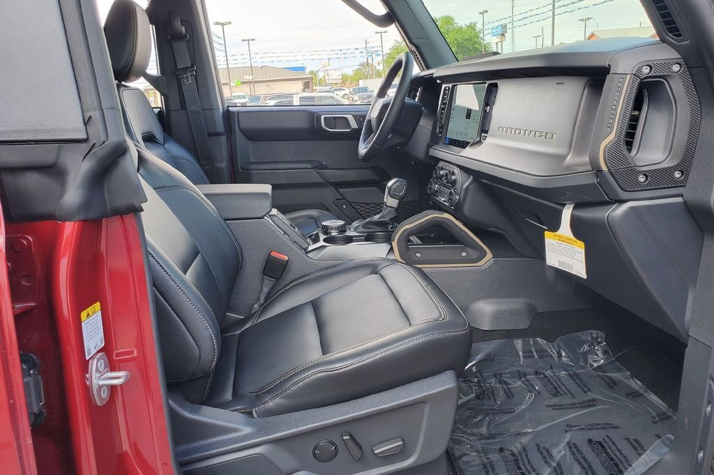 2026 Ford Bronco Badlands Hondo TX