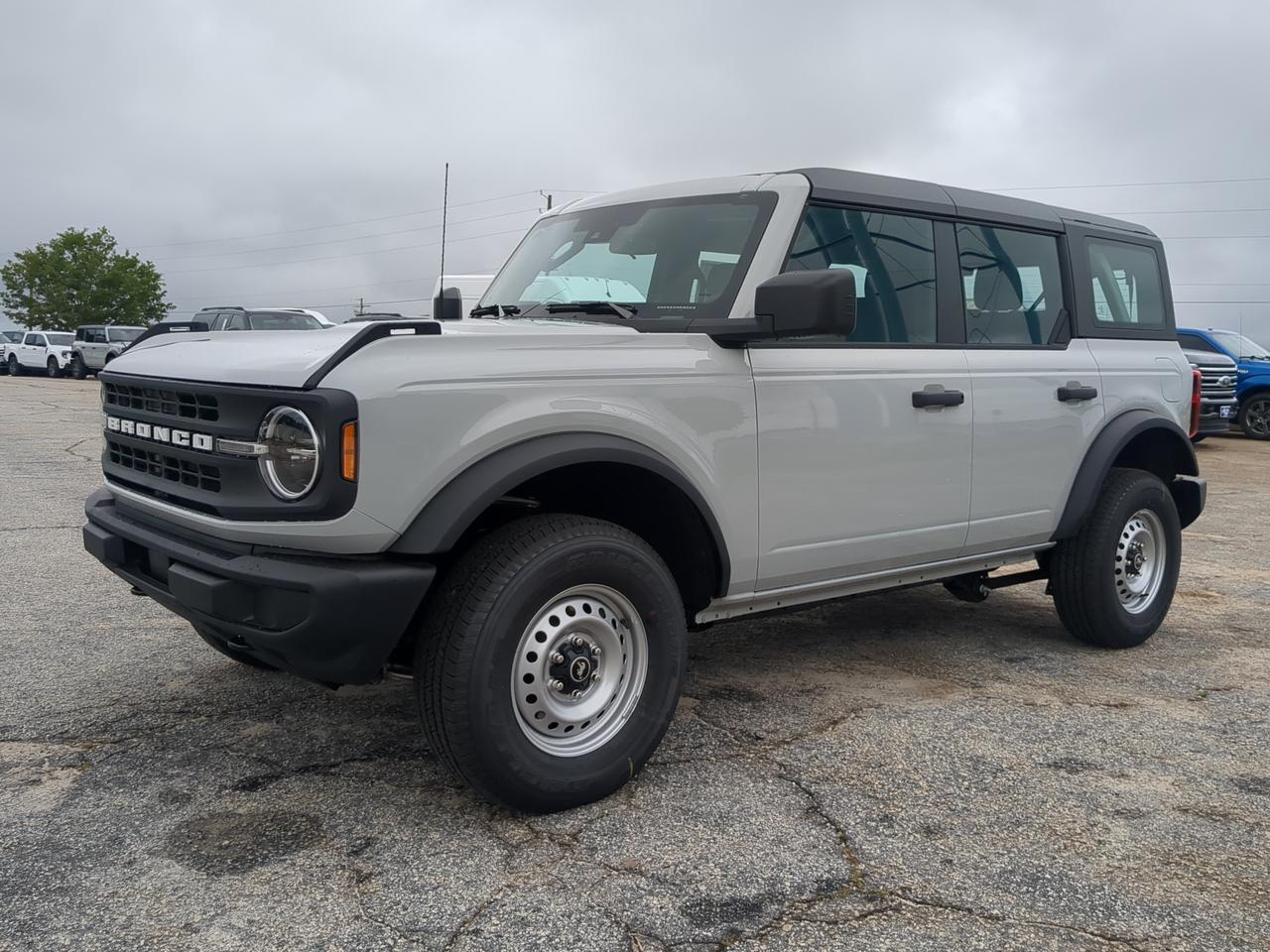2026 Ford Bronco Base Appleton WI