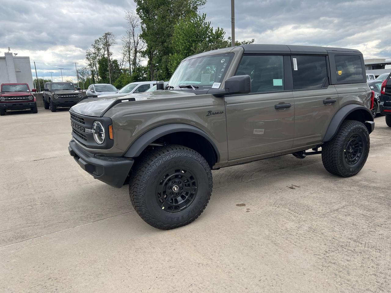 2026 Ford Bronco Big Bend W/ Matte Black Custom Garage Gaithersburg MD