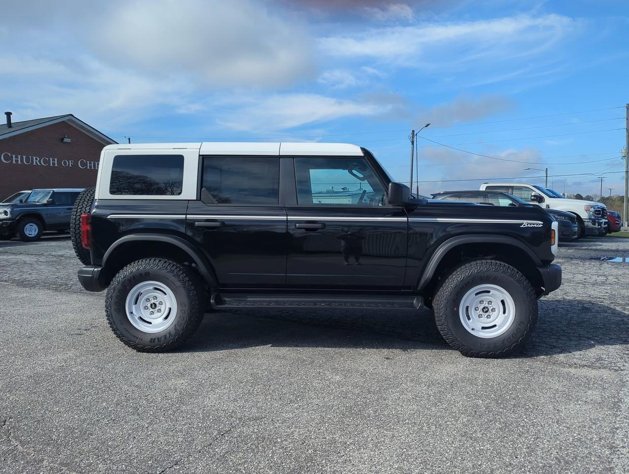 2026 Ford Bronco Heritage Edition
