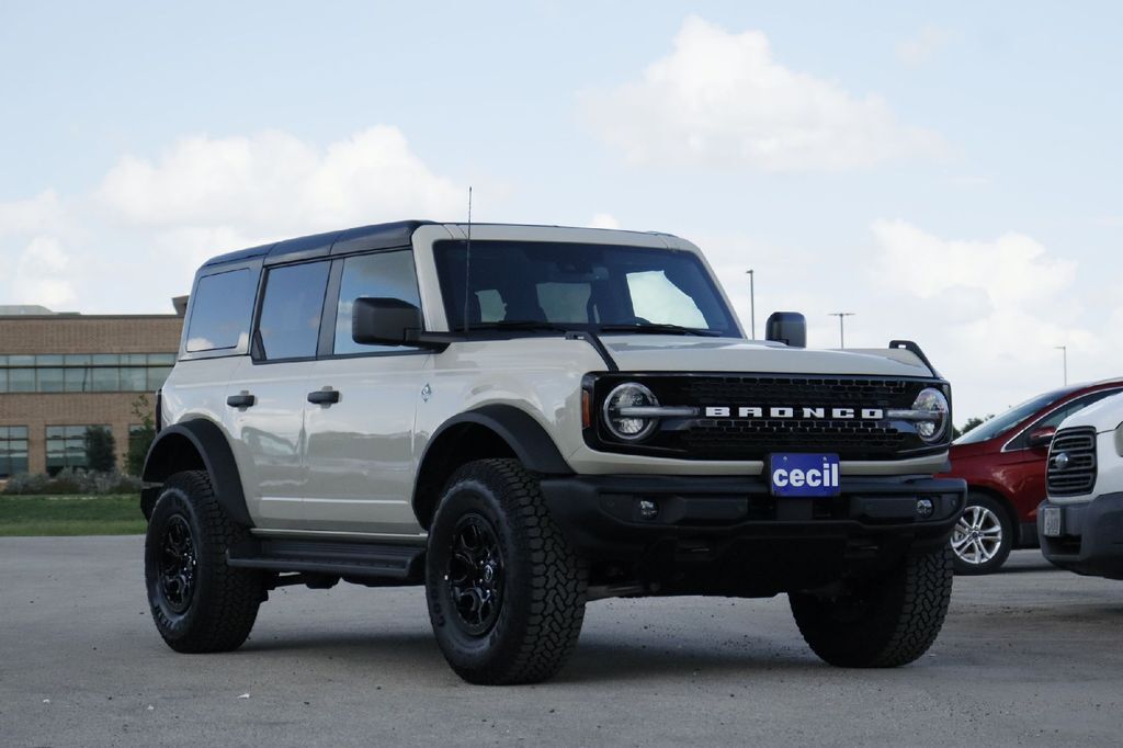 2026 Ford Bronco Outer Banks Hondo TX