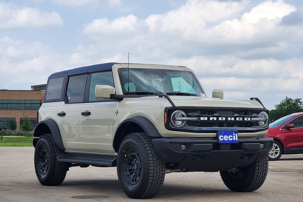 2026 Ford Bronco Outer Banks Hondo TX