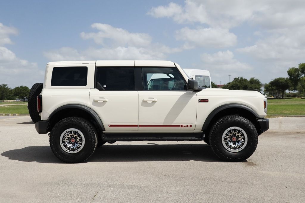 2026 Ford Bronco Outer Banks Hondo TX